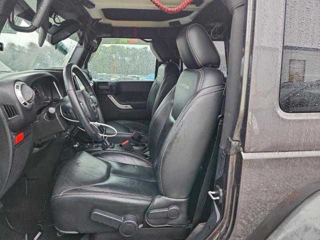 Jeep Wrangler Rubicon Image 8