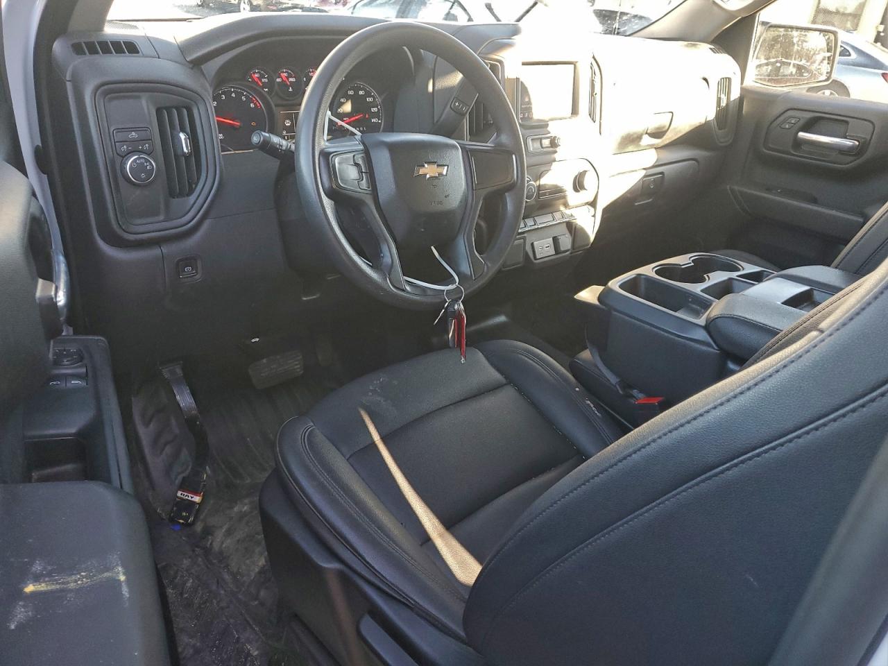 Chevrolet Silverado C1500 Image 8