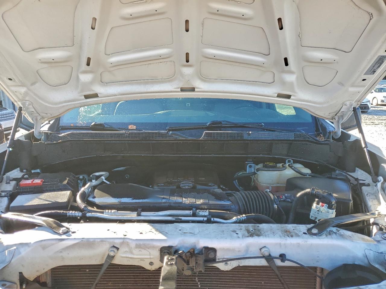 Chevrolet Silverado C1500 Image 3