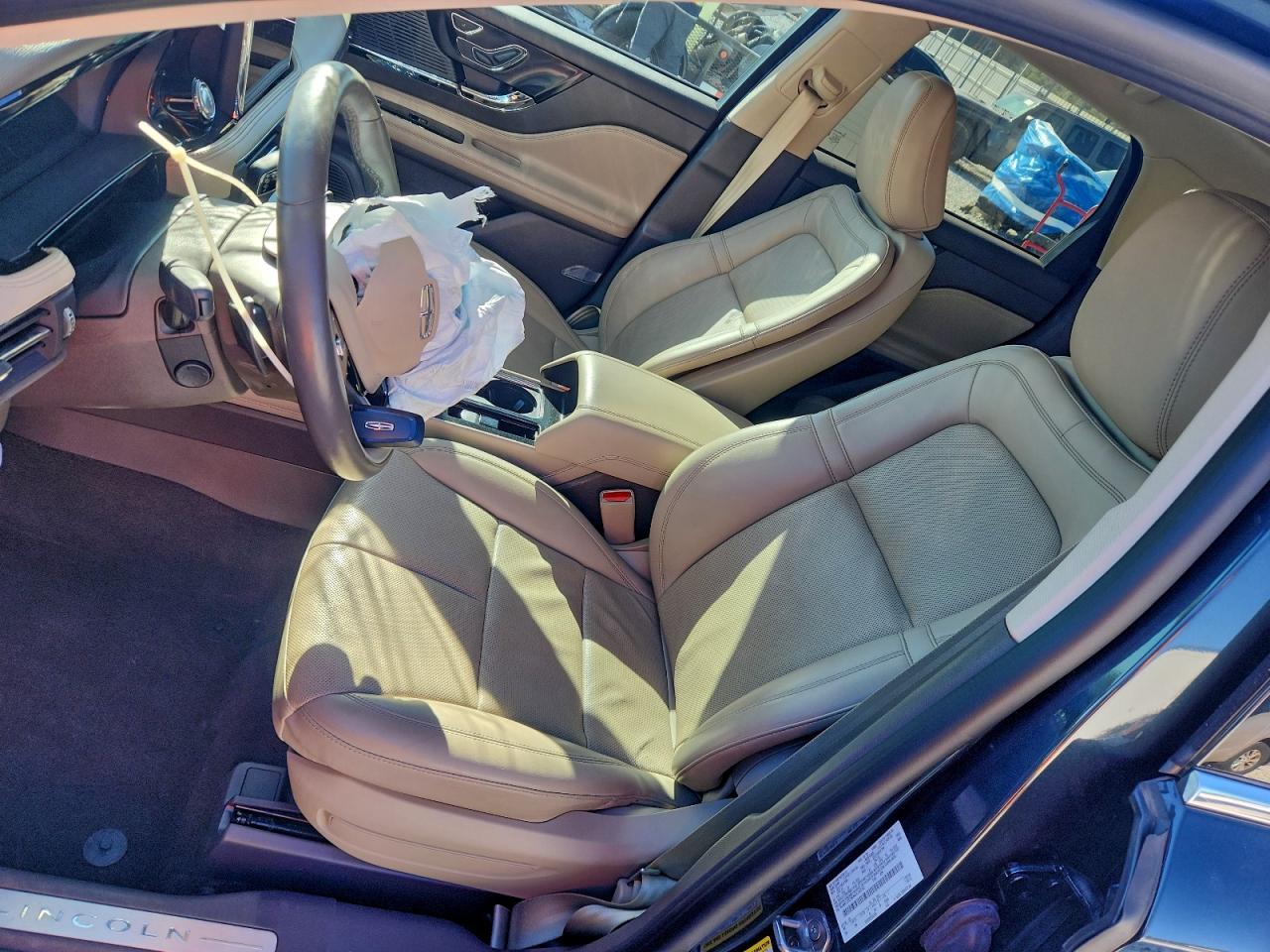 Lincoln Corsair Reserve Image 8