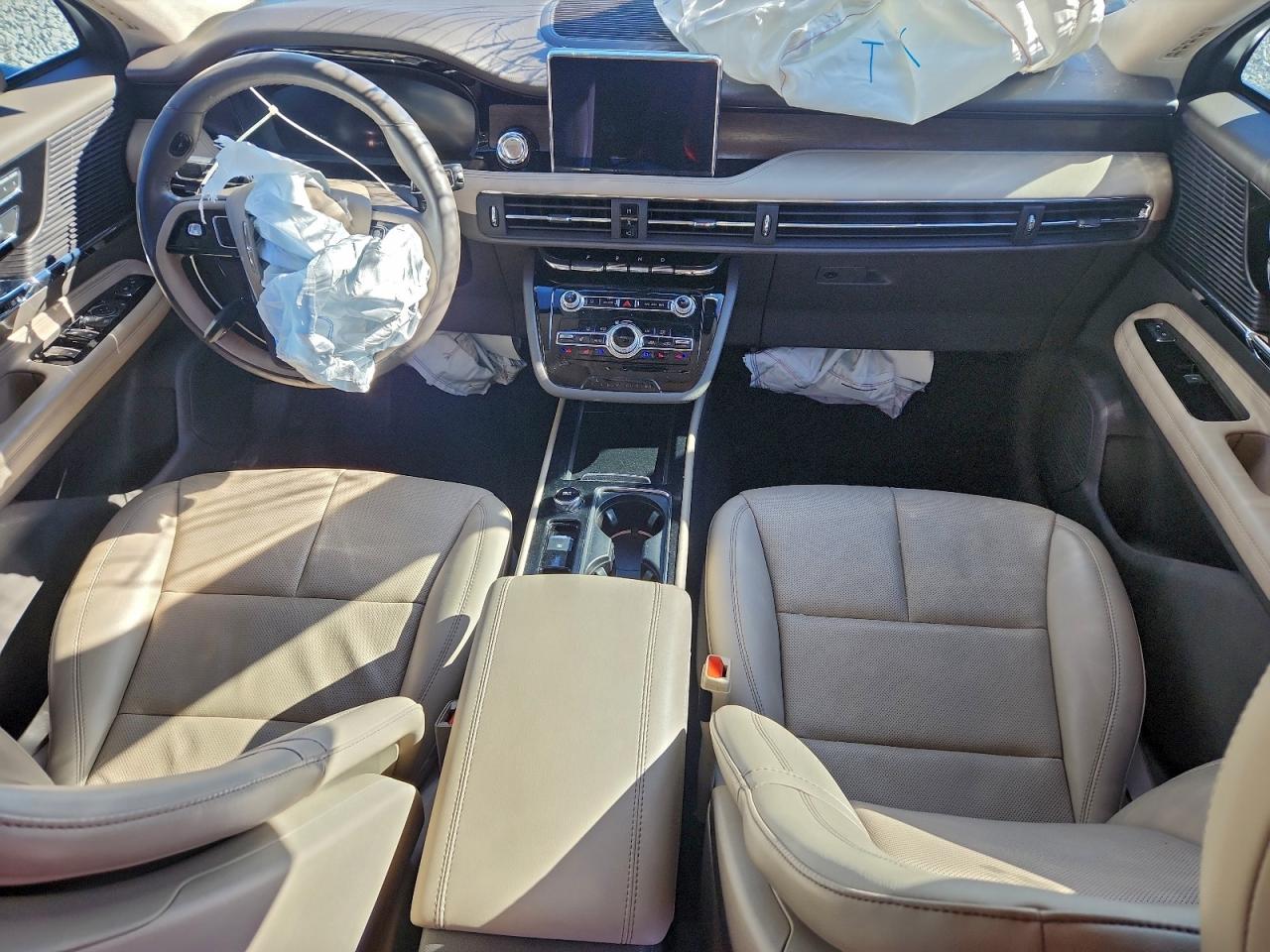 Lincoln Corsair Reserve Image 6