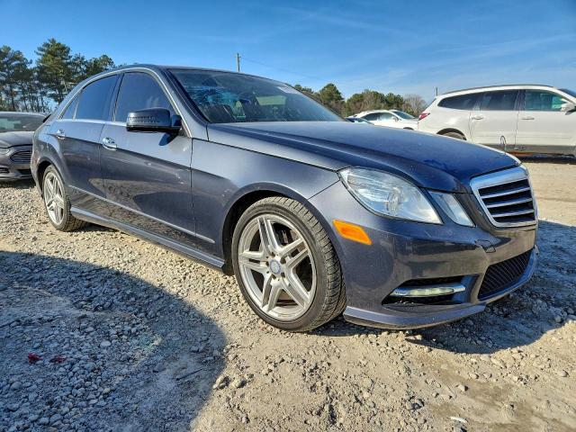 Mercedes-Benz E-Class 350 Image 11