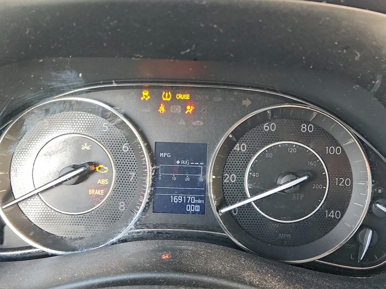 Nissan Armada Platinum Image 5