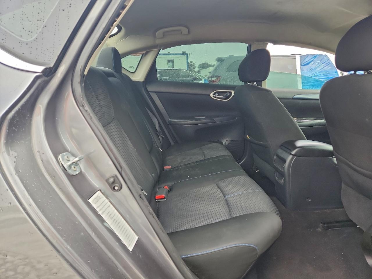 Nissan Sentra S Image 12