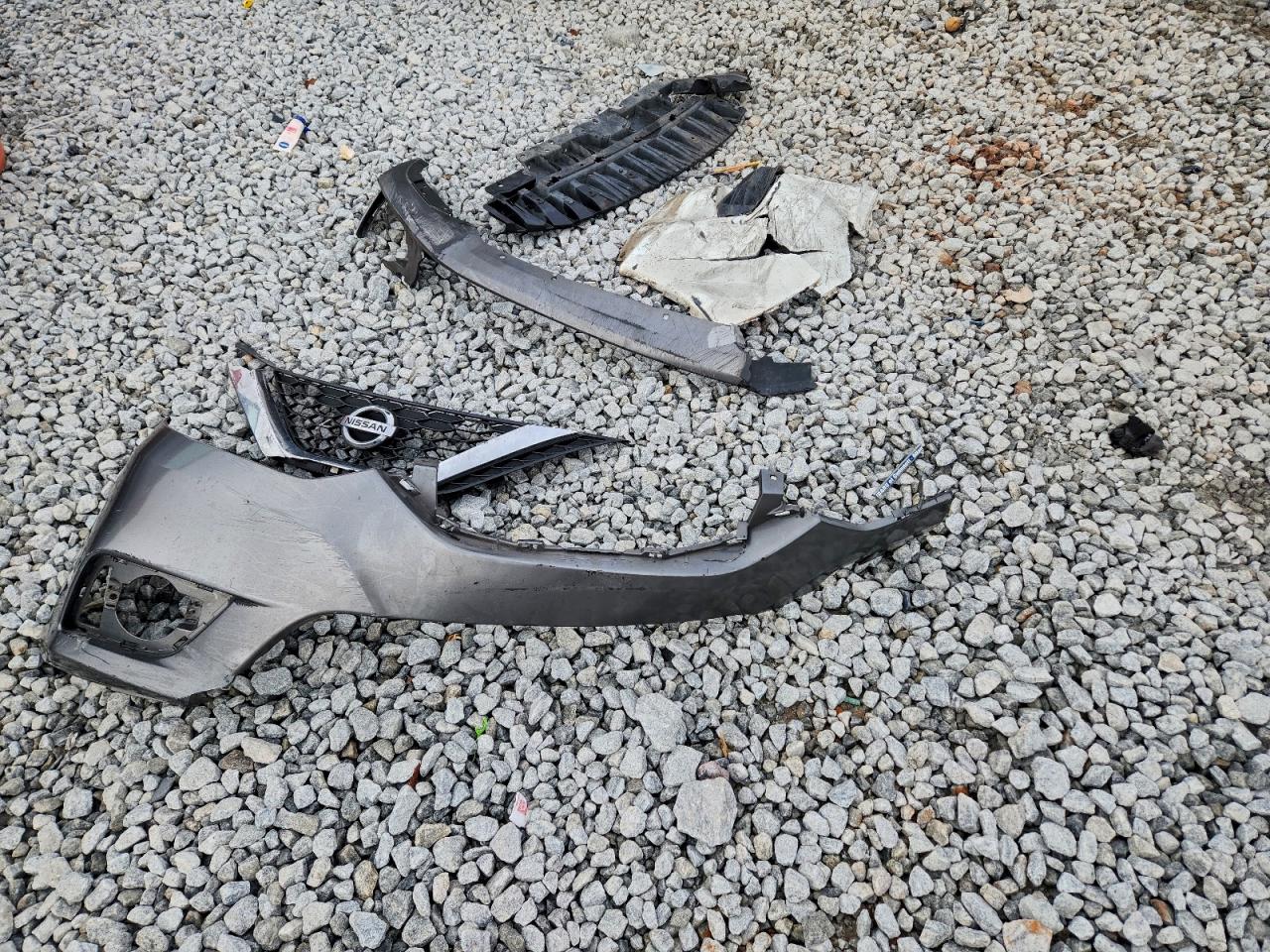 Nissan Sentra S Image 9