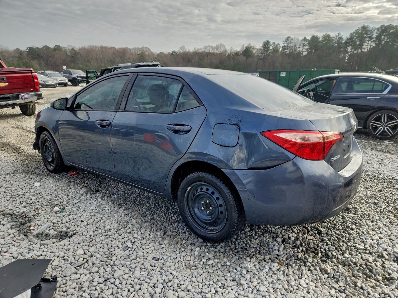 Toyota Corolla L Image 7