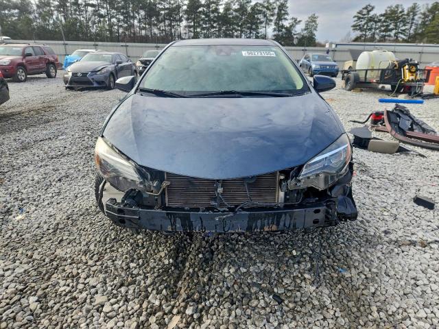 Toyota Corolla L Image 8