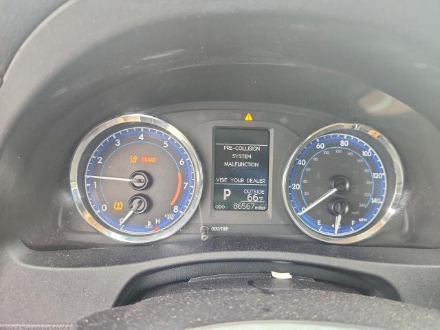 Toyota Corolla L Image 2