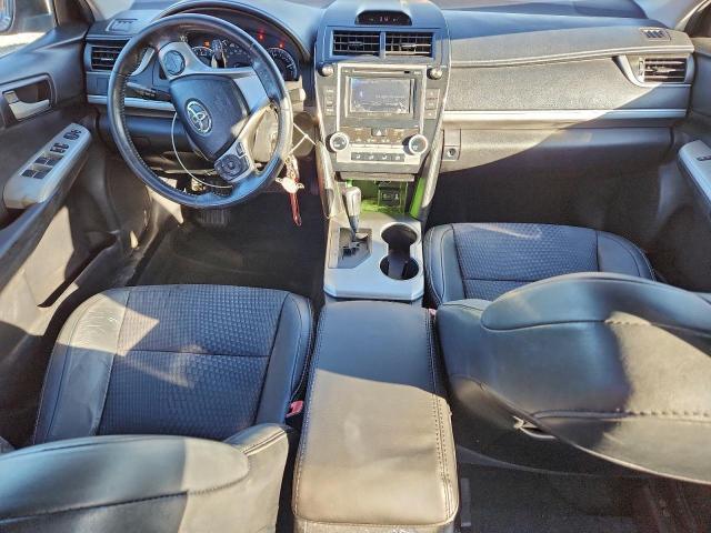 Toyota Camry L Image 5