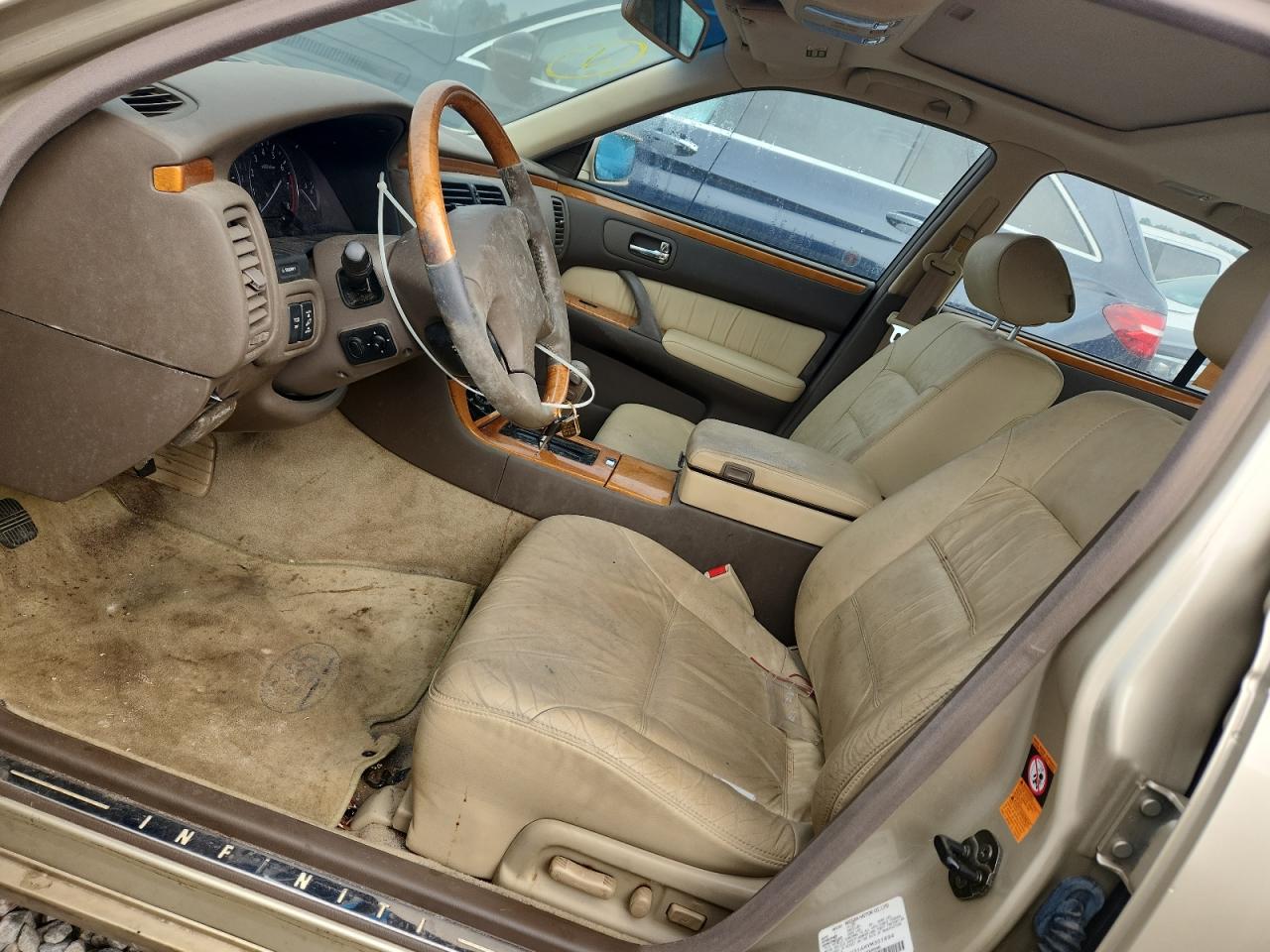 INFINITI Q45 Base Image 10