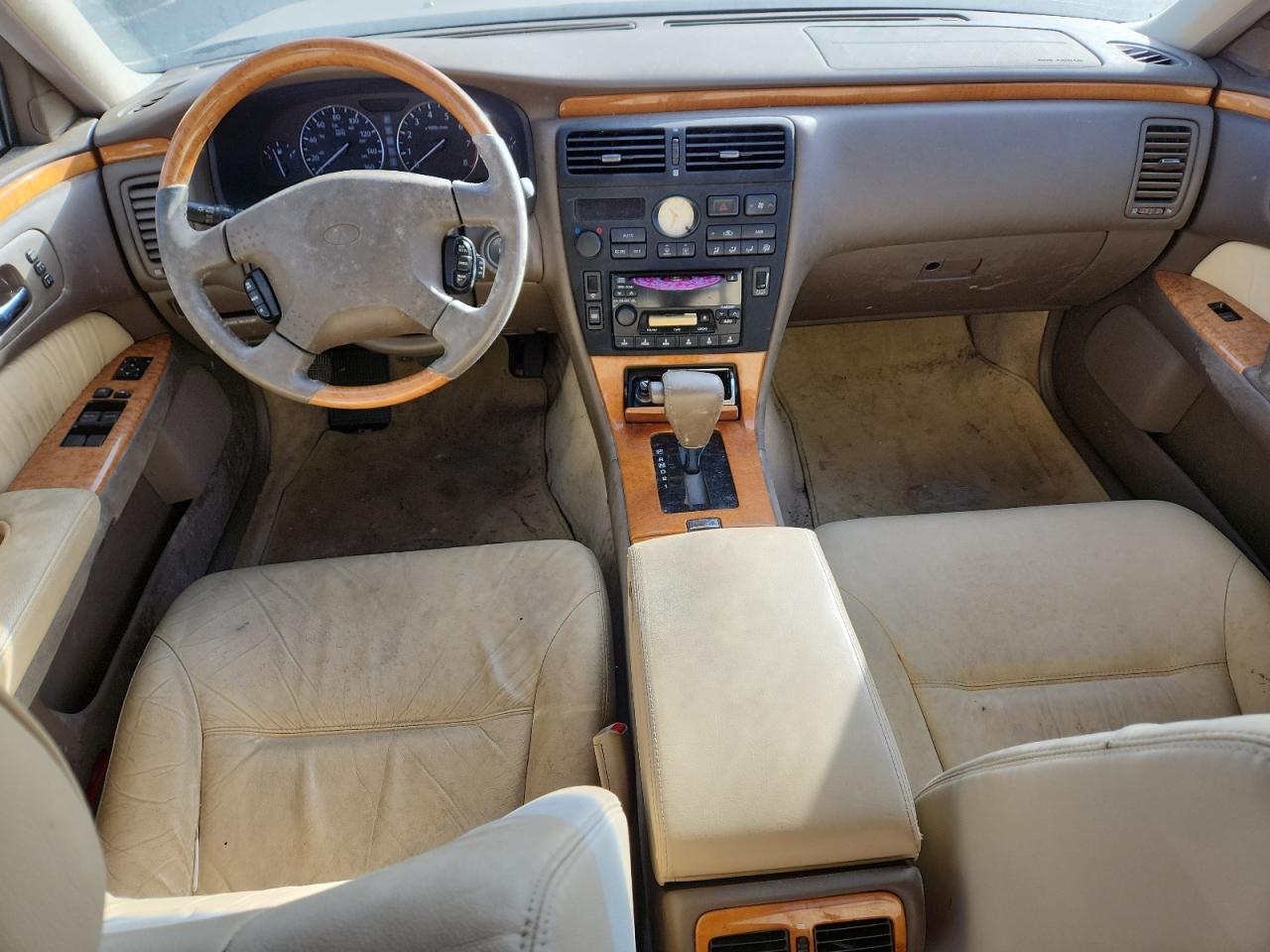 INFINITI Q45 Base Image 8