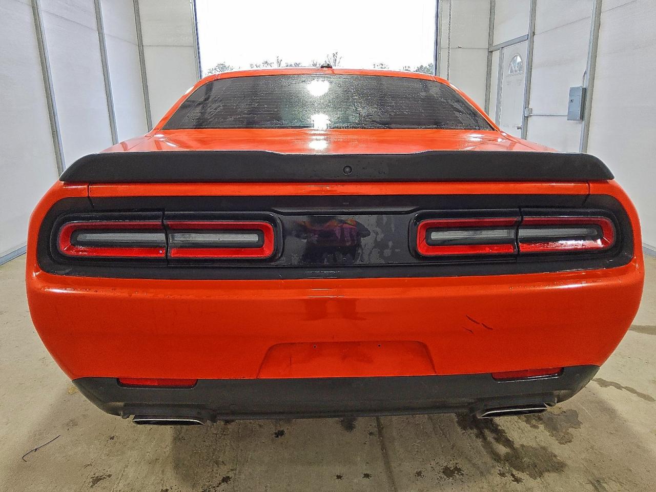 Dodge Challenger R/t Image 2