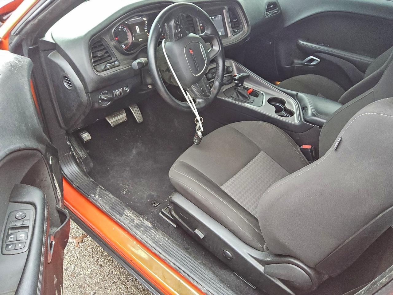 Dodge Challenger R/t Image 7