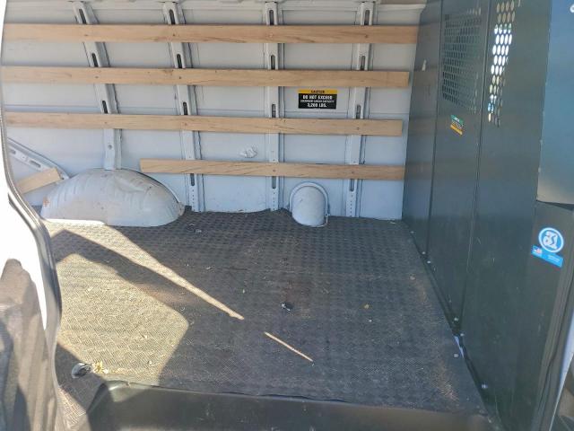 Chevrolet Express Image 8