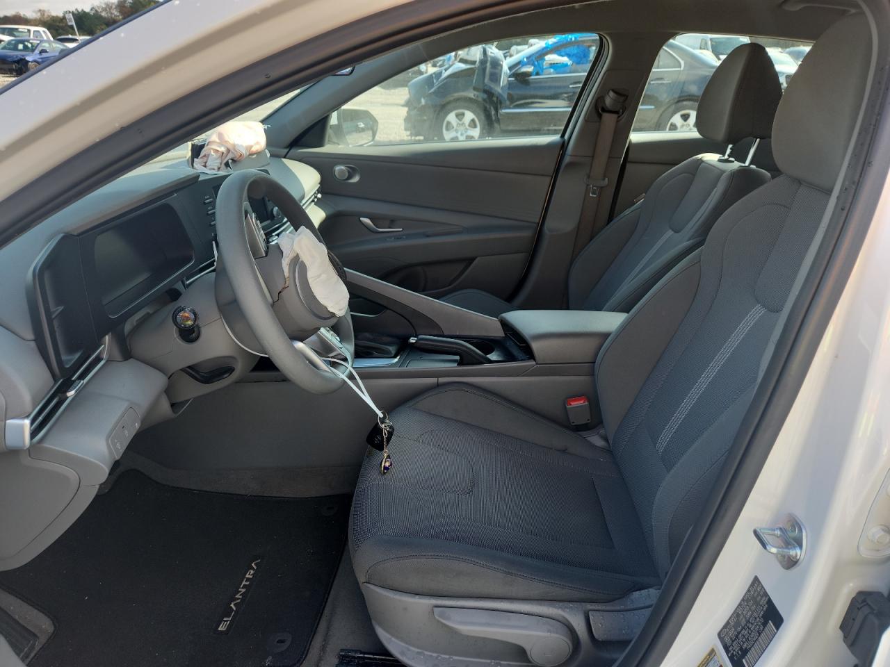 Hyundai ELANTRA Se Image 10