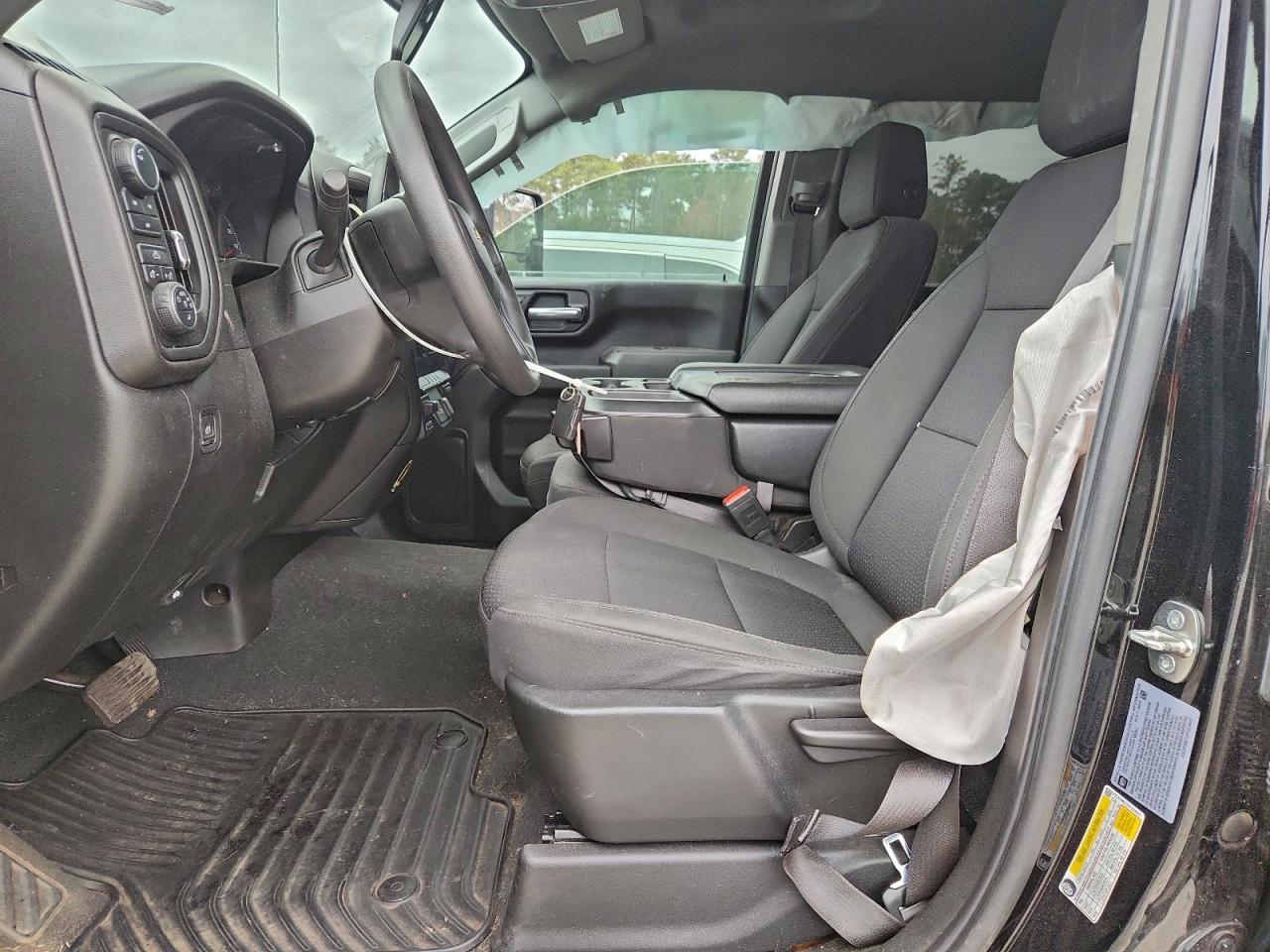 Chevrolet Silverado K2500 Custom Image 6