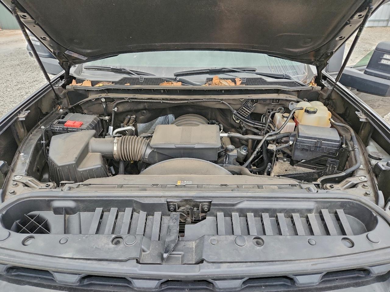 Chevrolet Silverado K2500 Custom Image 11