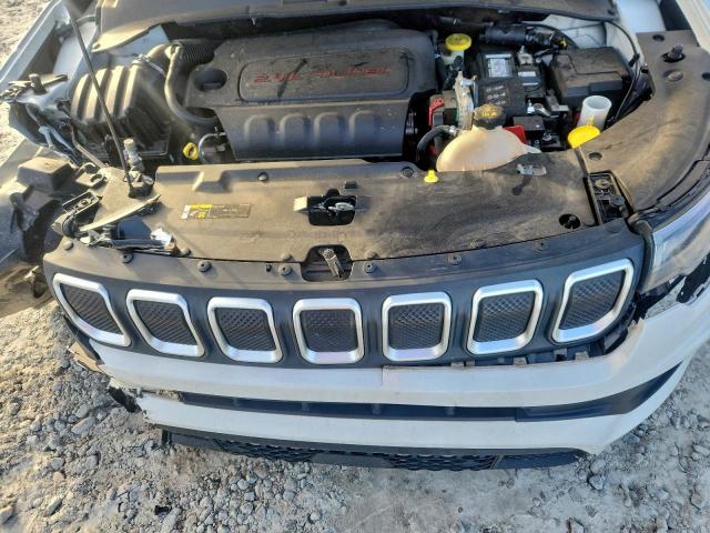 Jeep Compass Latitude Image 13