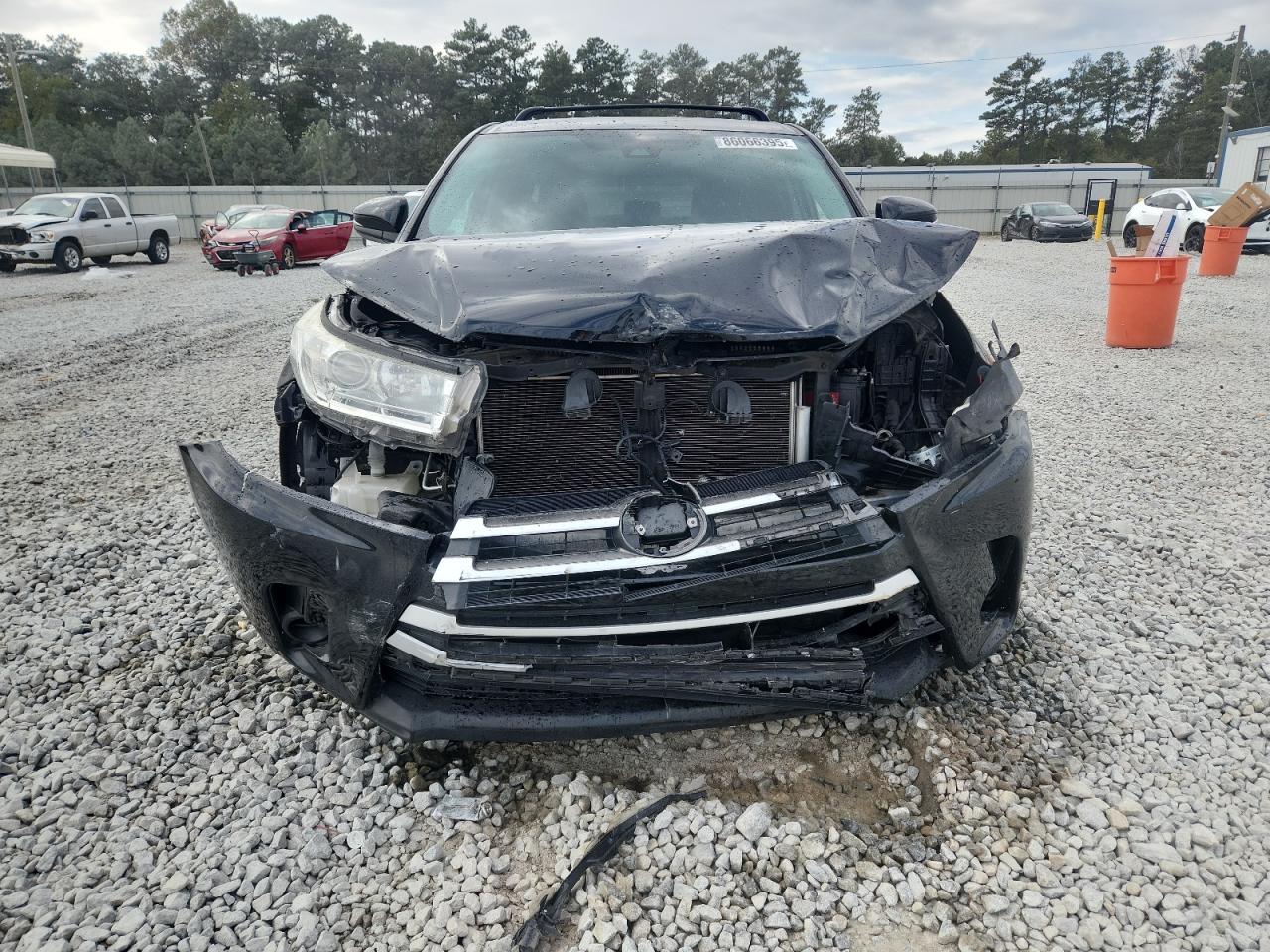 Toyota Highlander Le Image 4