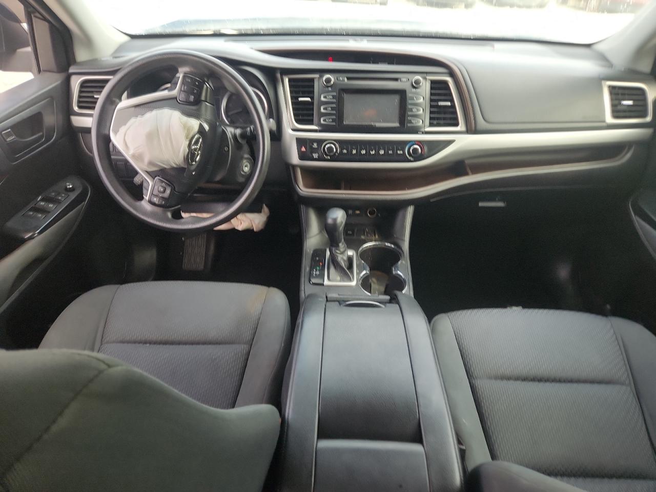 Toyota Highlander Le Image 5
