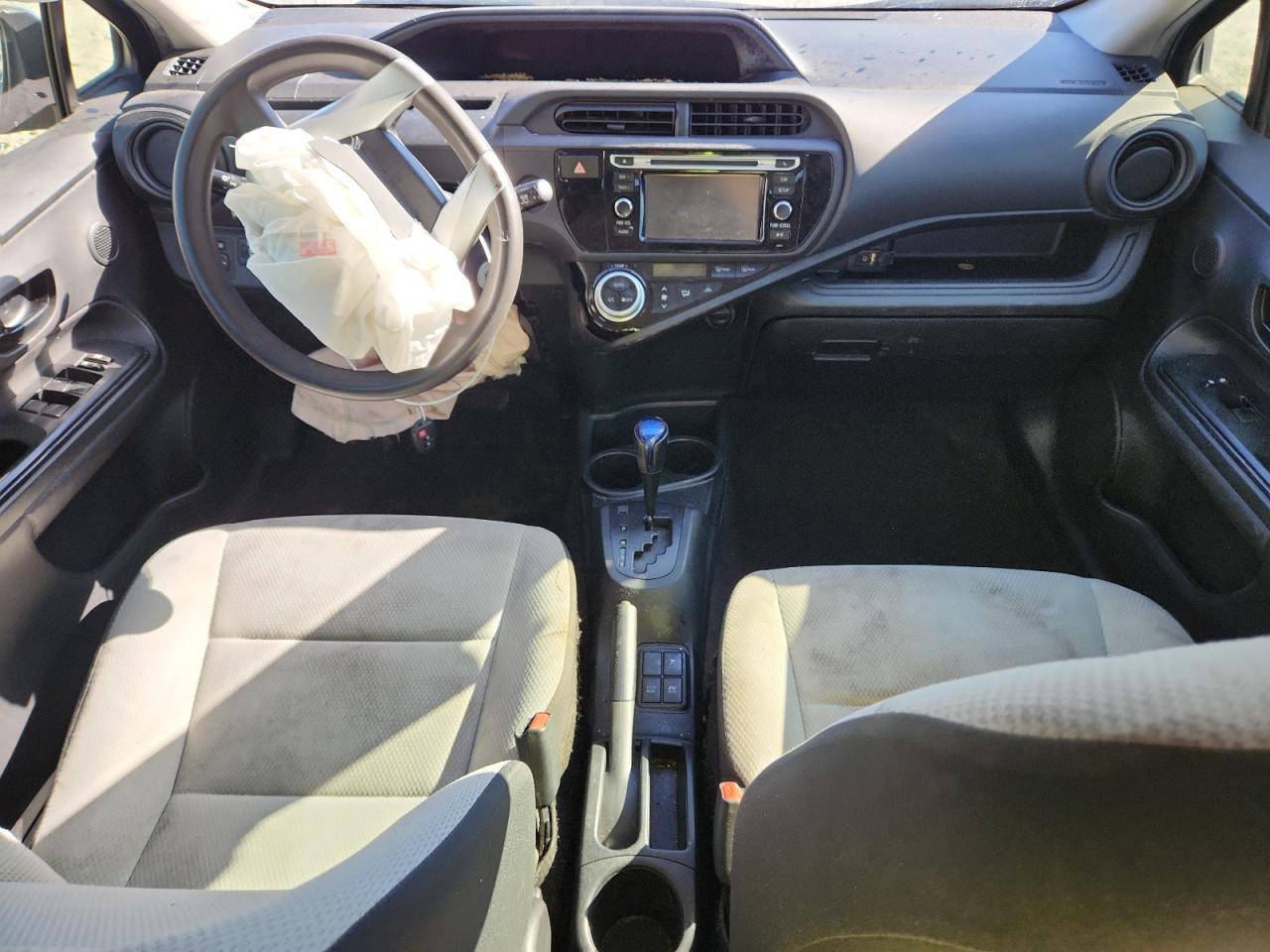 Toyota Prius Image 3