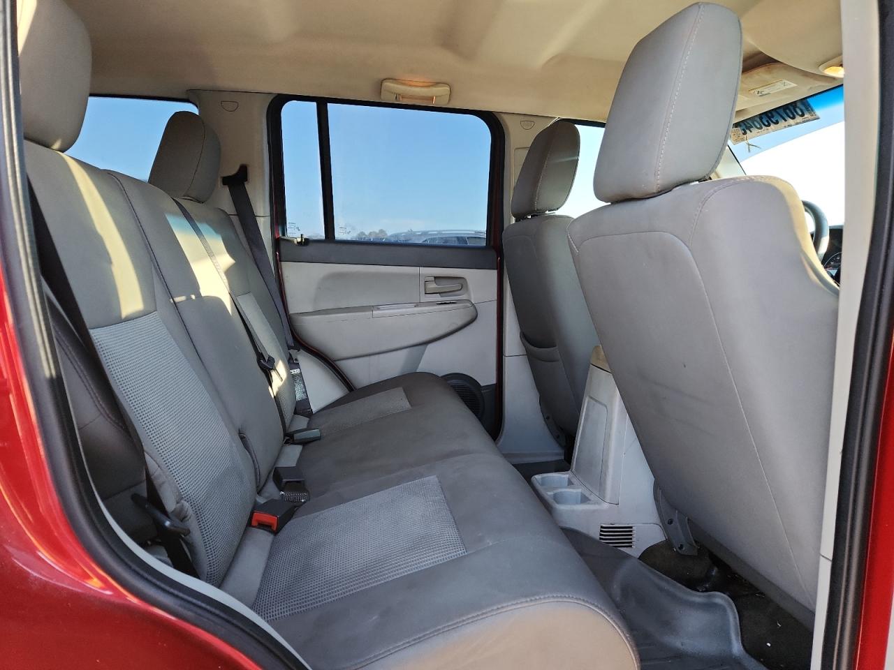 Jeep Liberty Sport Image 11