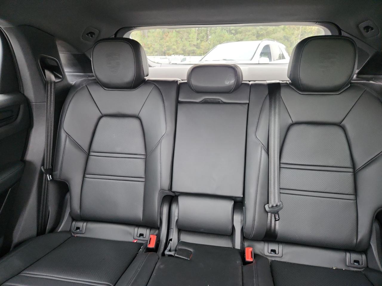 Porsche Cayenne Coupe Image 6