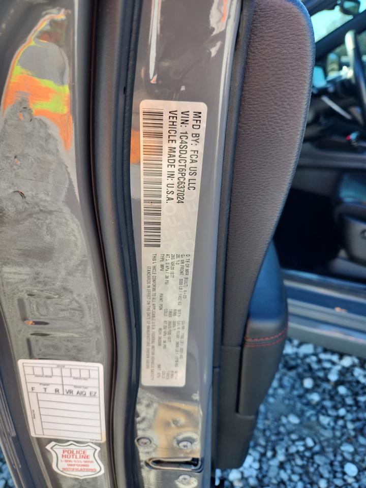 Dodge Durango R/t Image 12