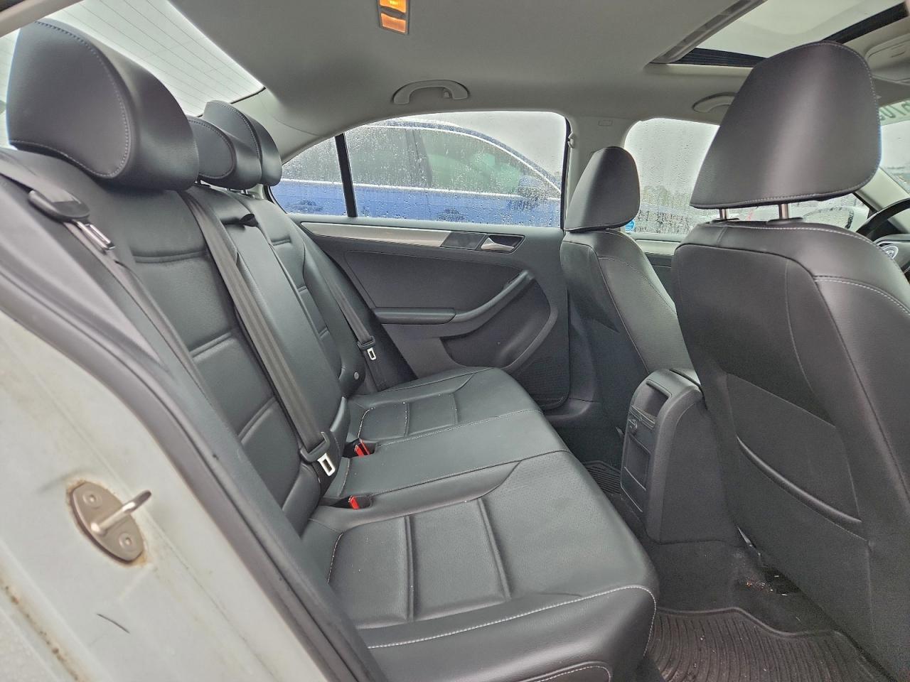 Volkswagen Jetta Se Image 5