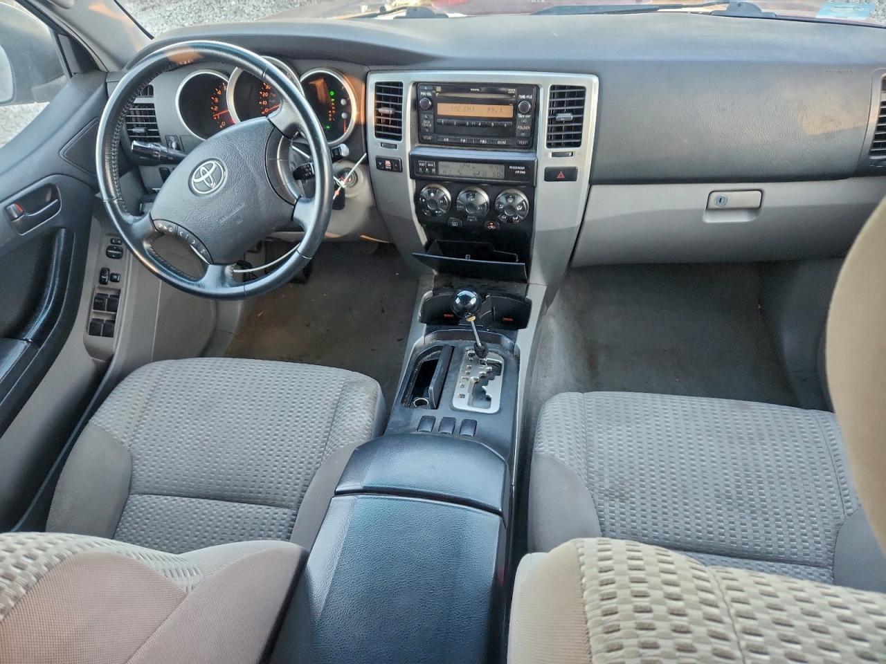 Toyota 4Runner Sr5 Image 4