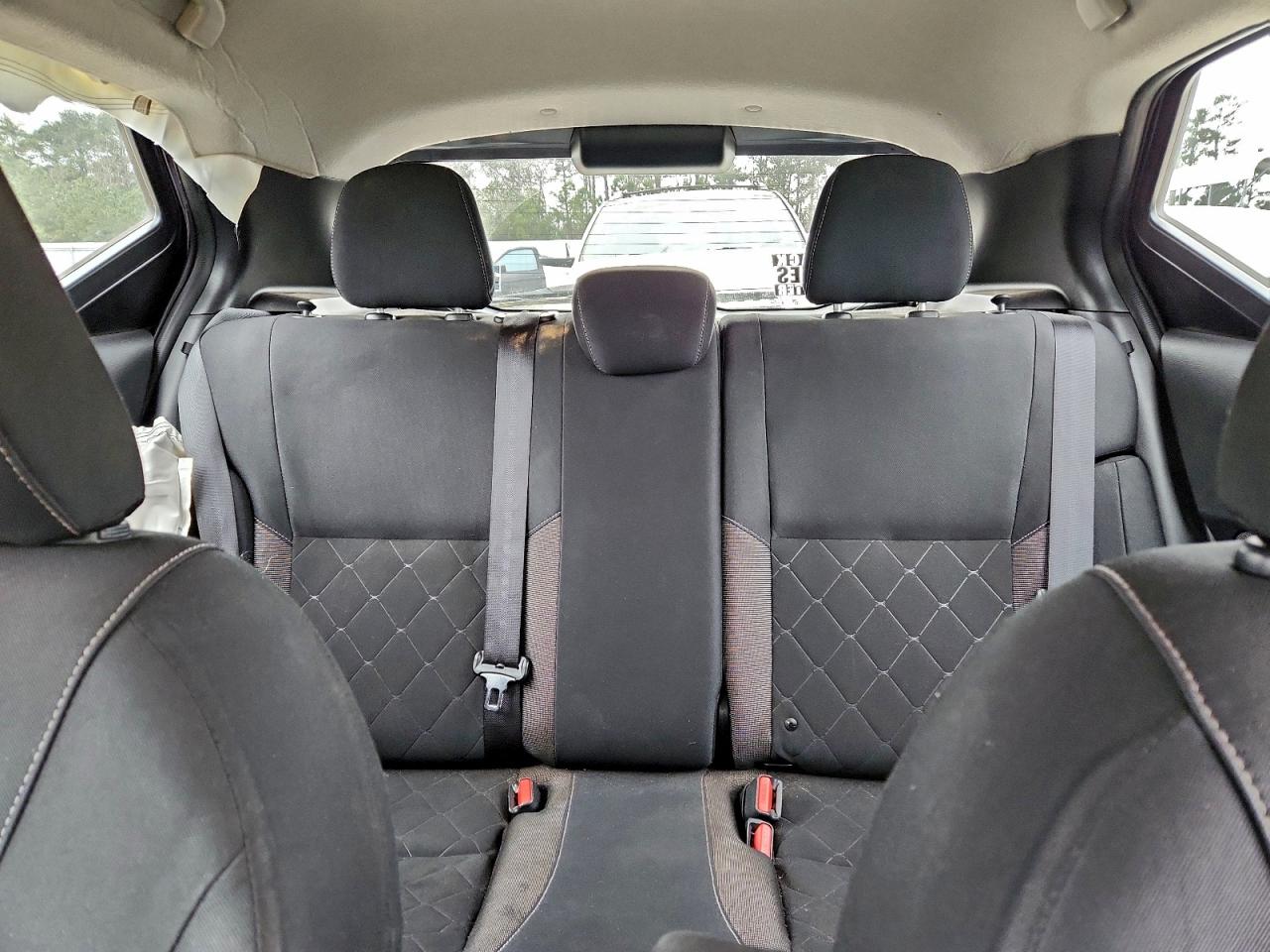 Nissan Kicks Sv Image 11