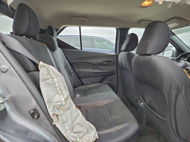 Nissan Kicks Sv Image 10