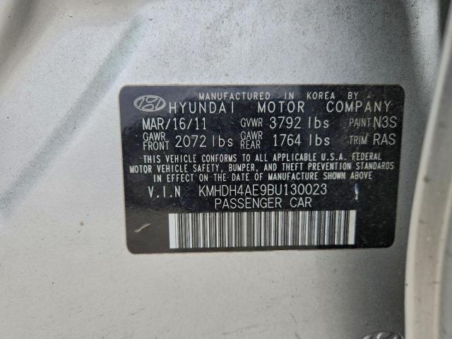 Hyundai ELANTRA Gls Image 9