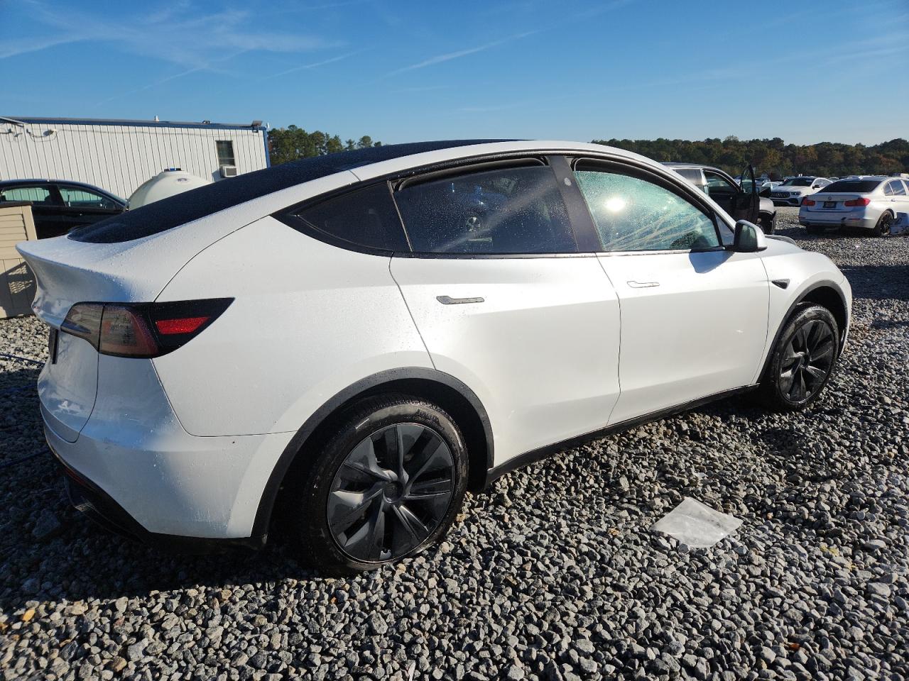 Tesla Model Y Image 12