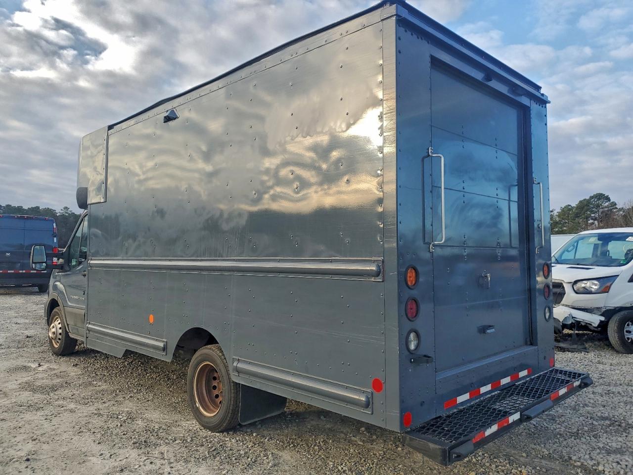 Ford Transit T-350 Hd Image 4