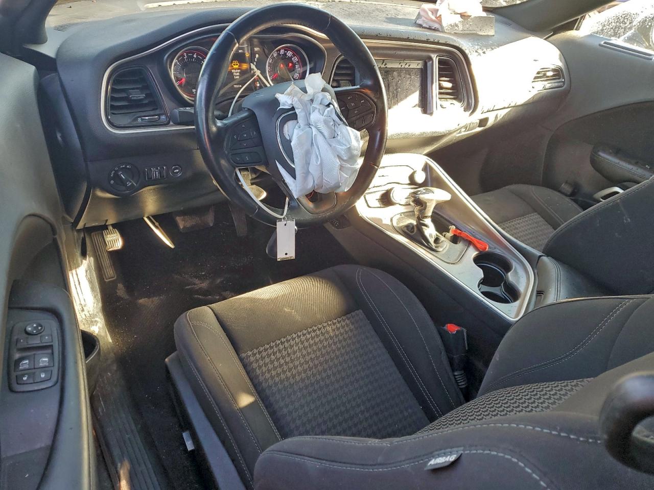 Dodge Challenger Sxt Image 8