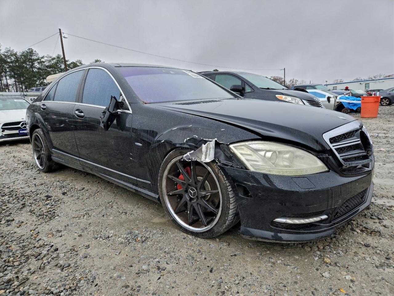 Mercedes-Benz S-Class 550 Image 5