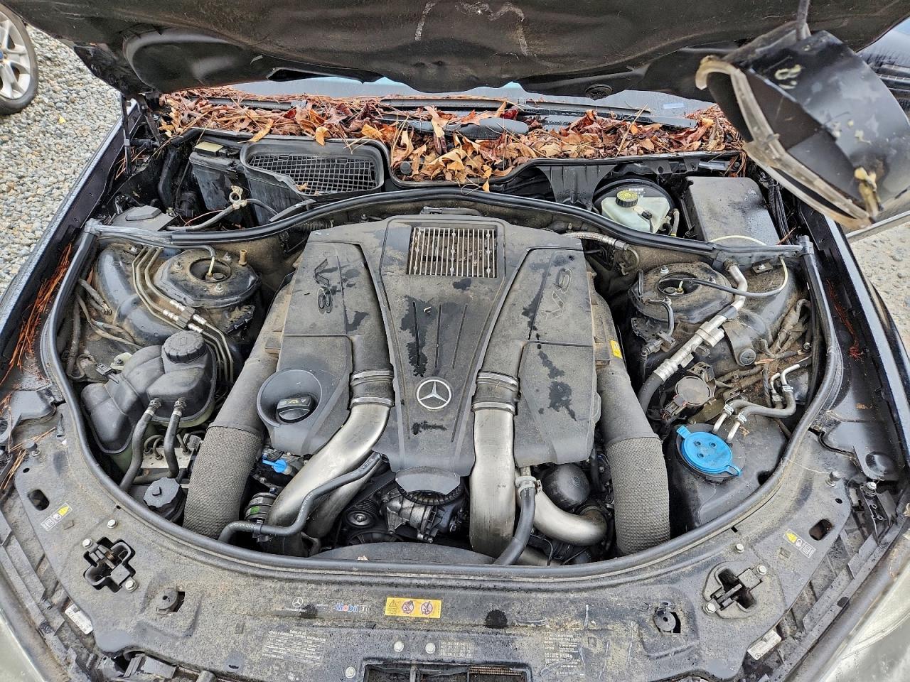 Mercedes-Benz S-Class 550 Image 7