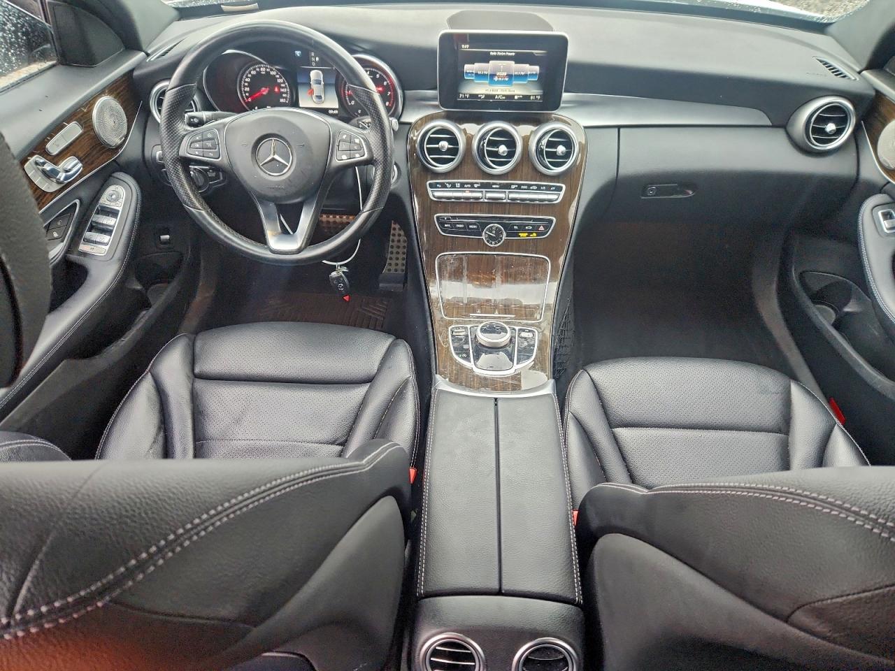 Mercedes-Benz C-Class 300 4matic Image 3