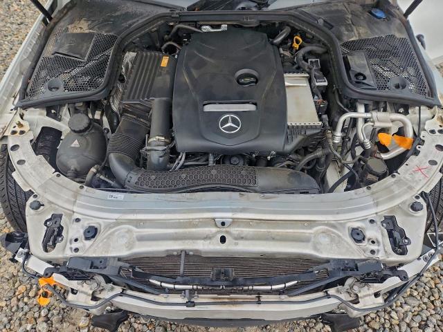 Mercedes-Benz C-Class 300 4matic Image 12
