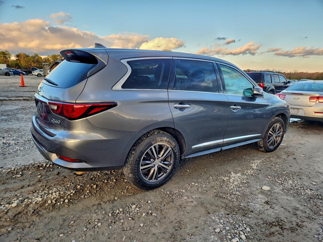 INFINITI Qx Image 12