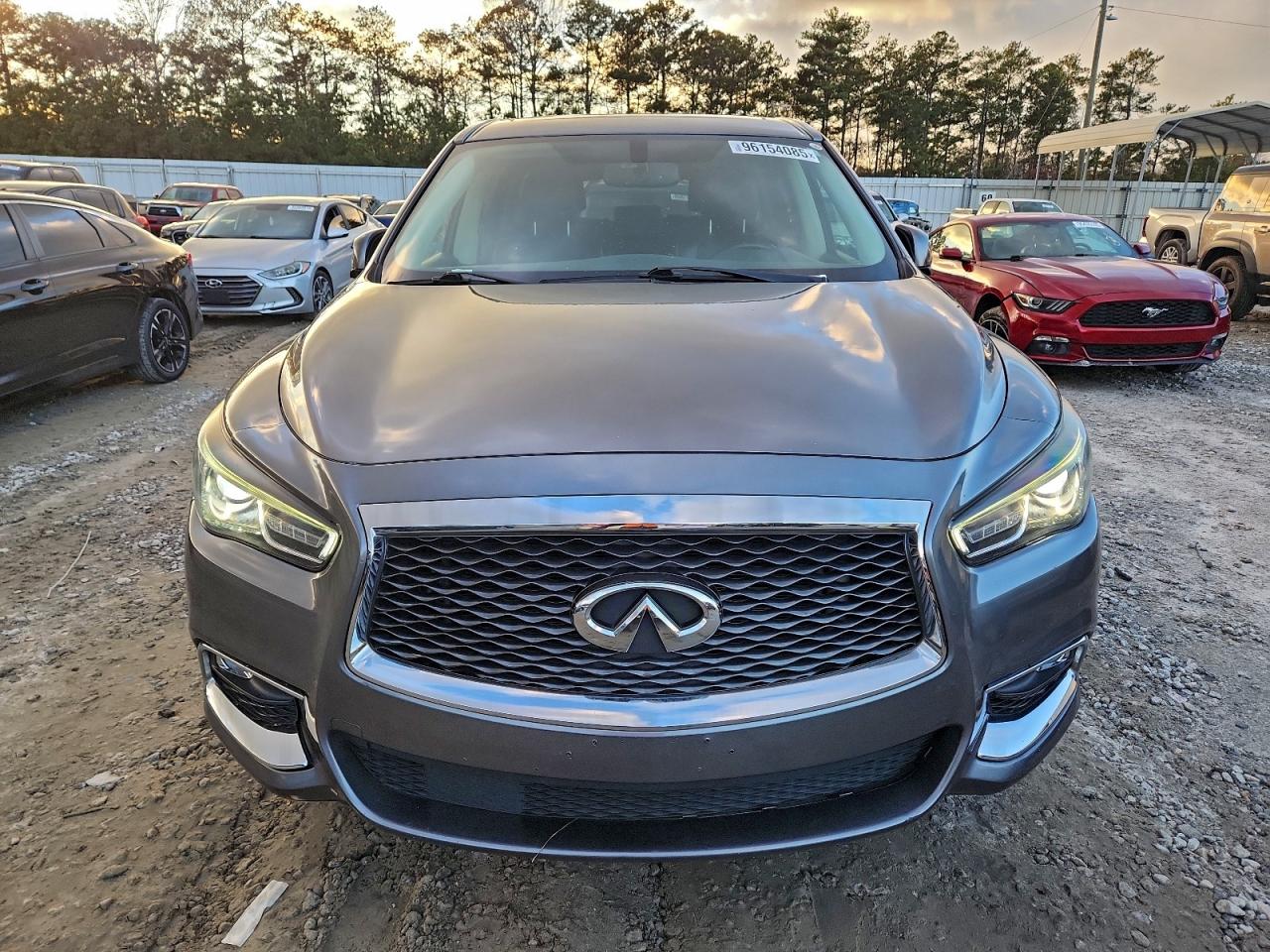 INFINITI Qx Image 4