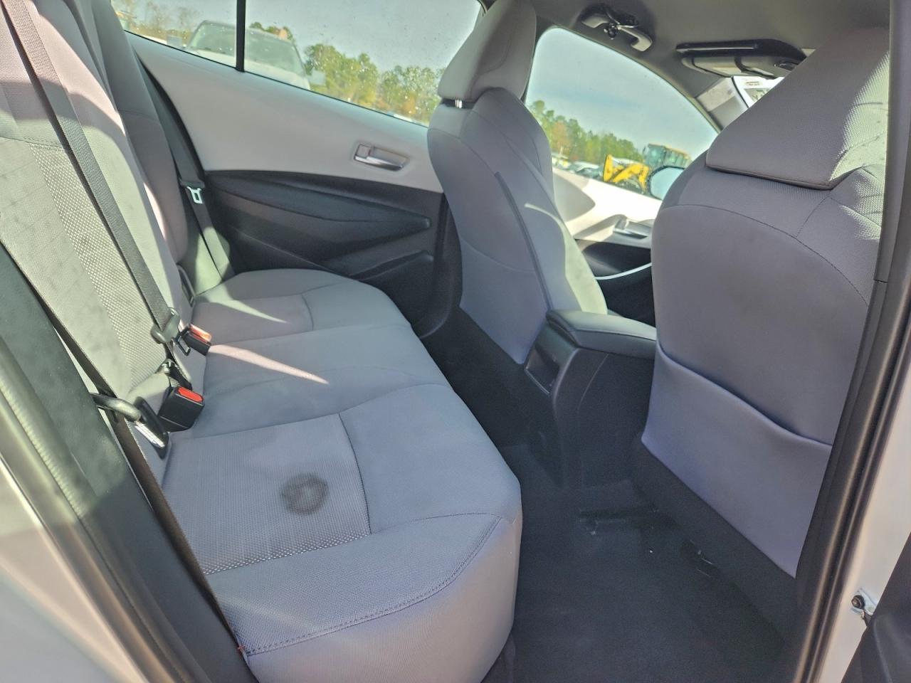 Toyota Corolla Se Image 8