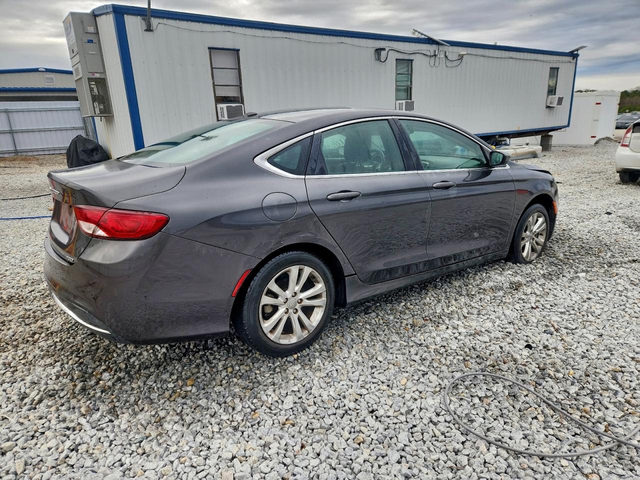 Chrysler 200 Limited Image 3