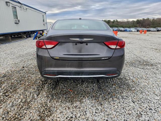 Chrysler 200 Limited Image 4