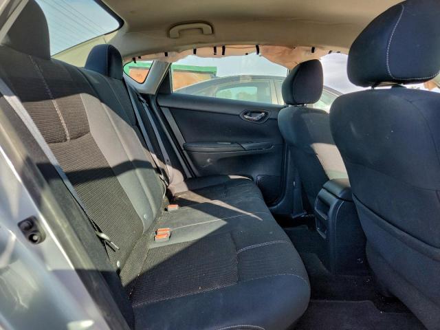 Nissan Sentra S Image 3