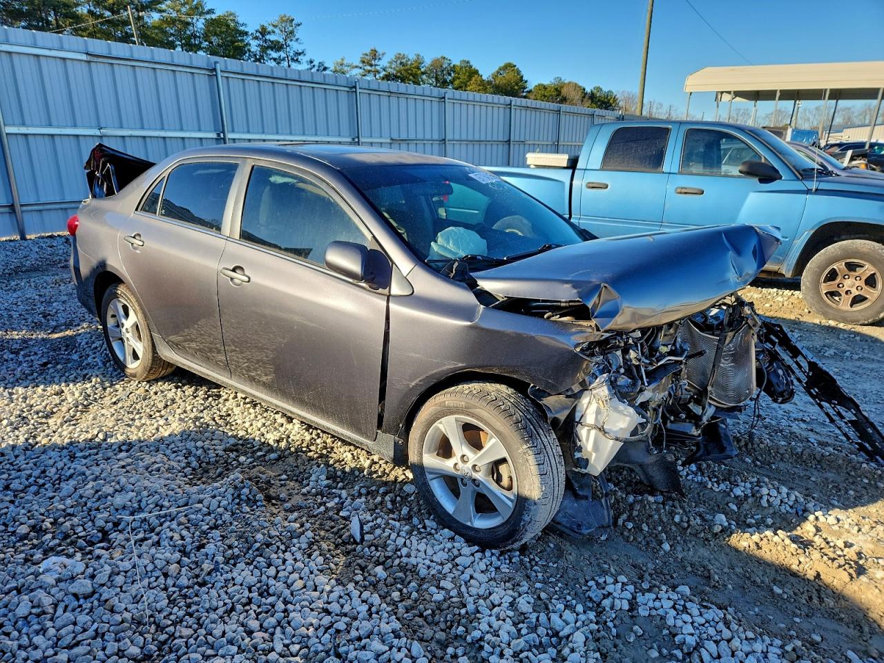 Toyota Corolla Base Image 11