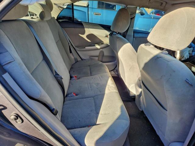 Toyota Corolla Base Image 9