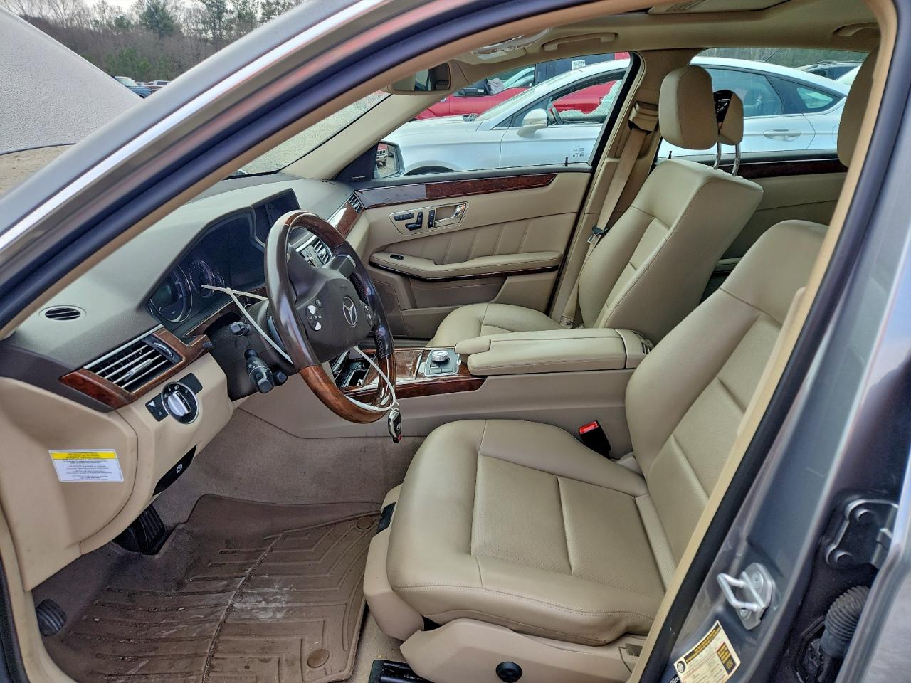 Mercedes-Benz E-Class 350 Image 5