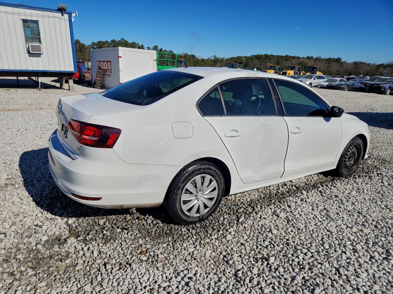 Volkswagen Jetta S Image 3